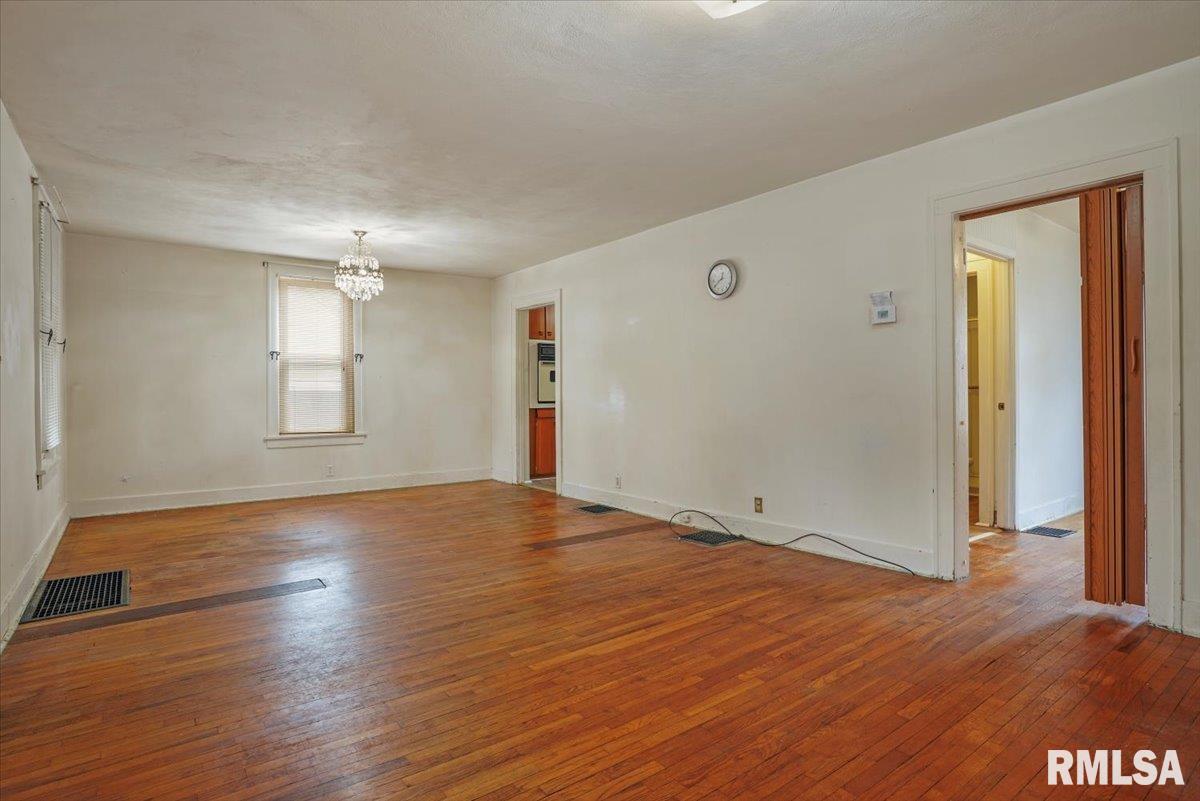 3252 South 4th Street Springfield, IL 62703 - Photo 3 of 27