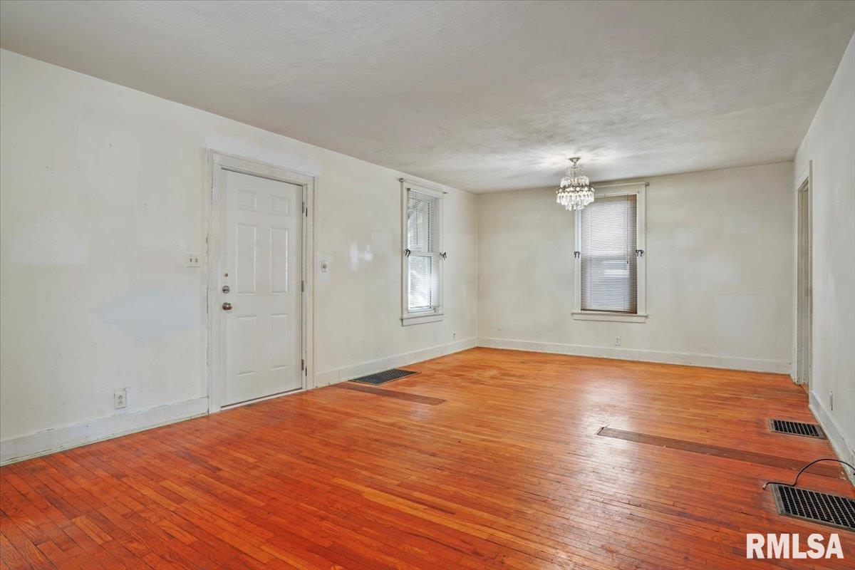 3252 South 4th Street Springfield, IL 62703 - Photo 4 of 27