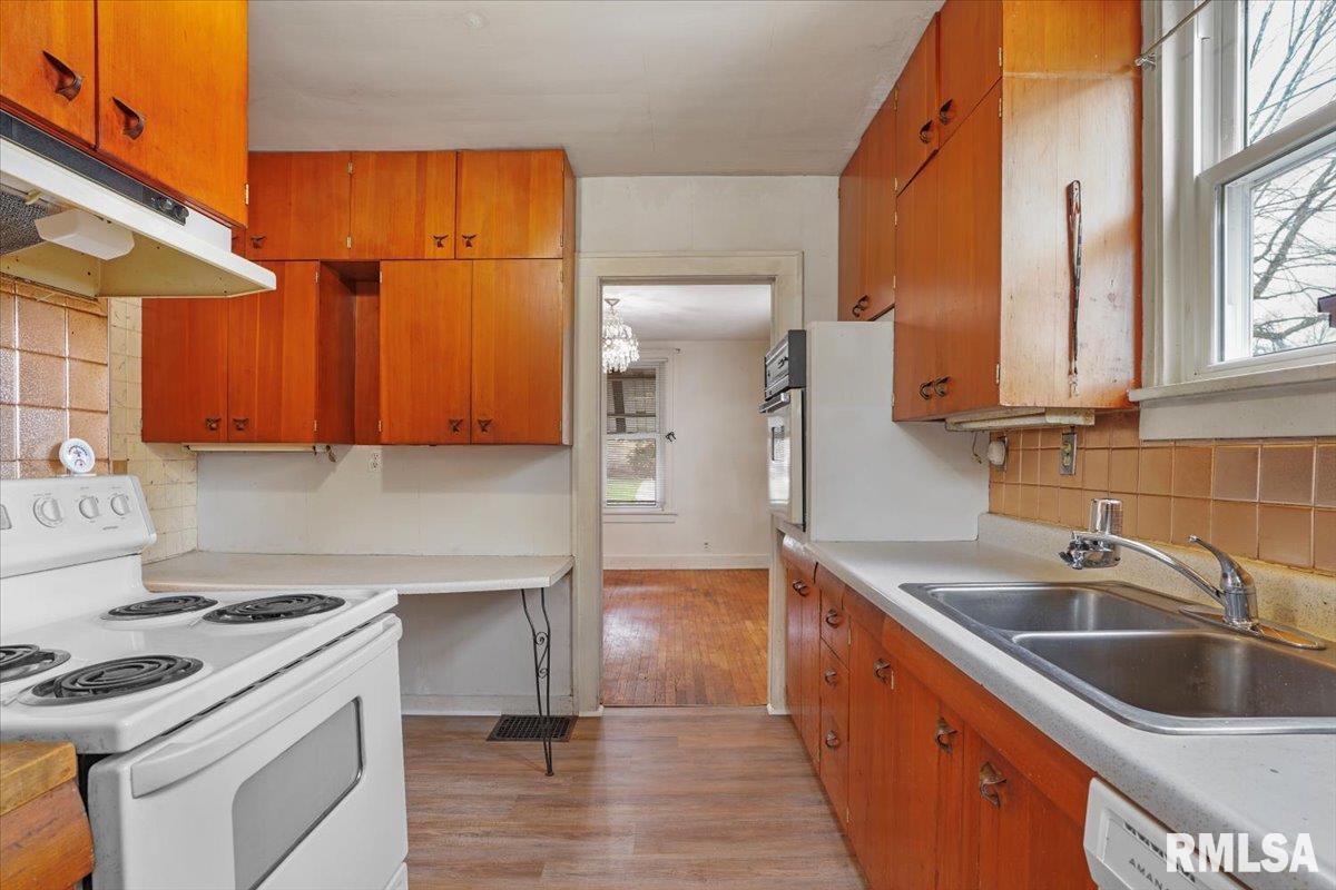 3252 South 4th Street Springfield, IL 62703 - Photo 9 of 27