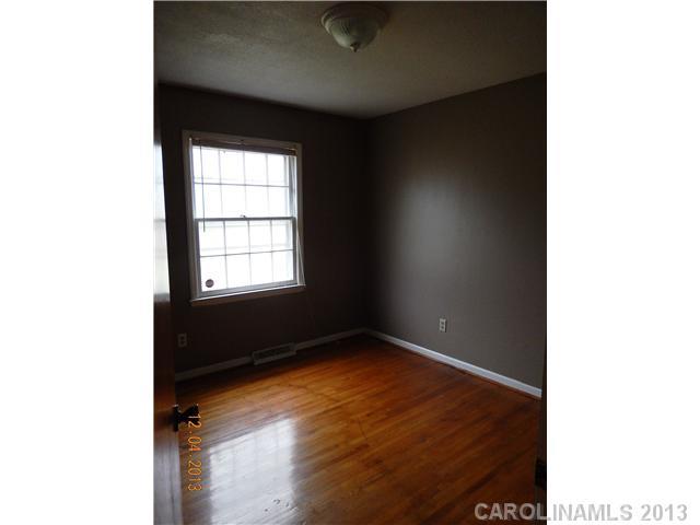 6507 Eaglecrest Road Charlotte, NC 28212 - Photo 11 of 14 Gallery Image 11