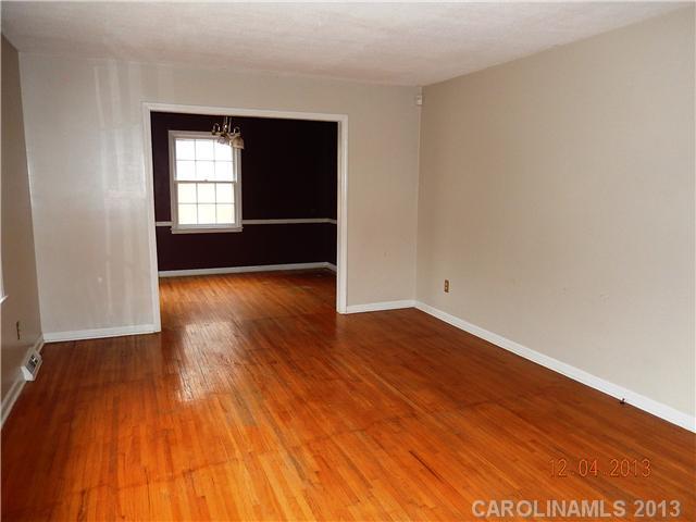 6507 Eaglecrest Road Charlotte, NC 28212 - Photo 3 of 14 Gallery Image 3