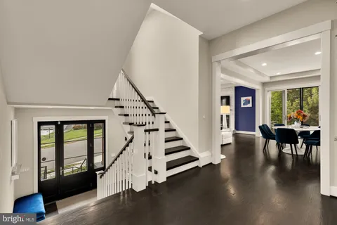 $2,750,000 | 3701-38 38th Street North, Arlington, VA 22207