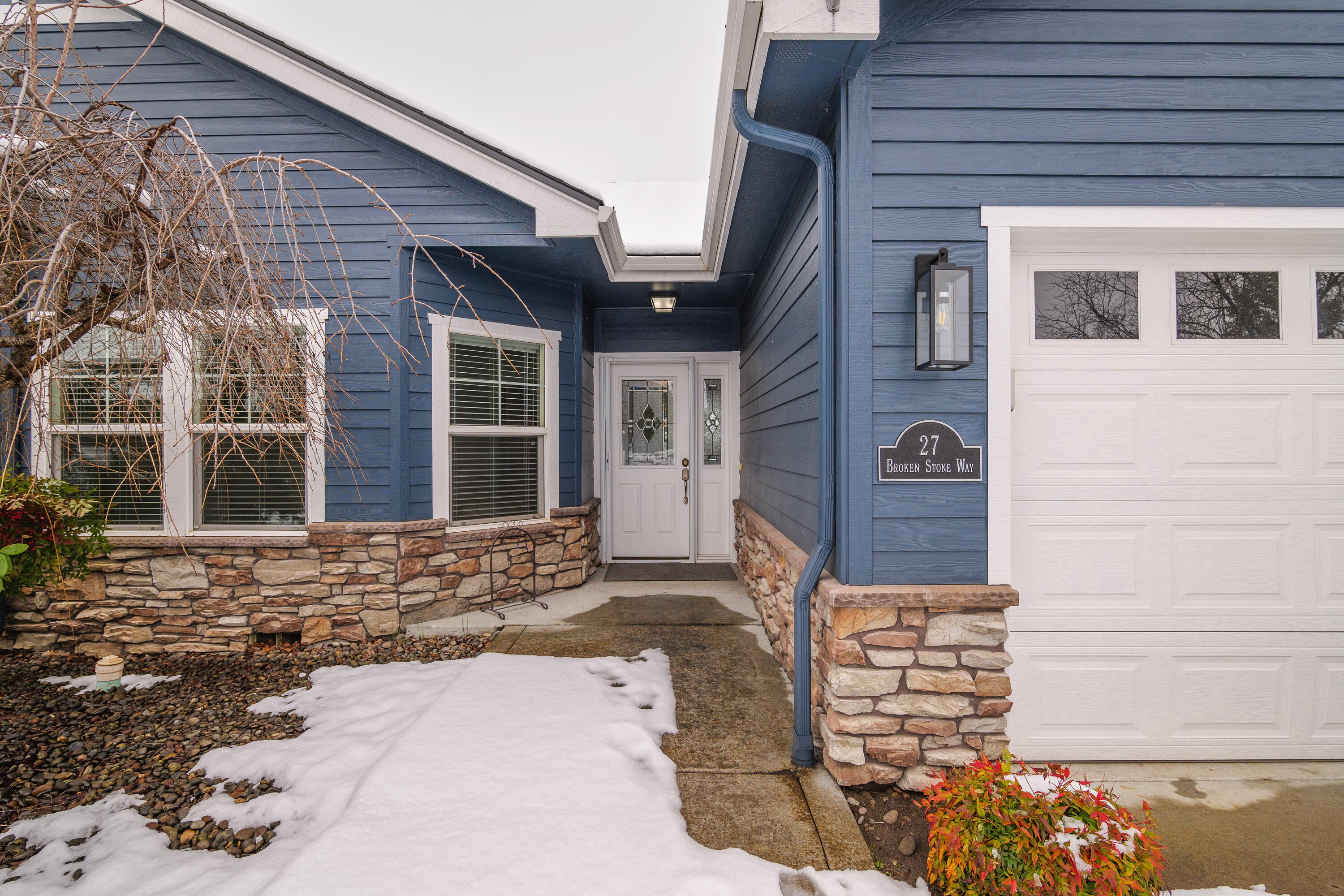 27 Broken Stone Way Eagle Point, OR 97524 - Photo 1 of 27 27BrokenStoneWay-004