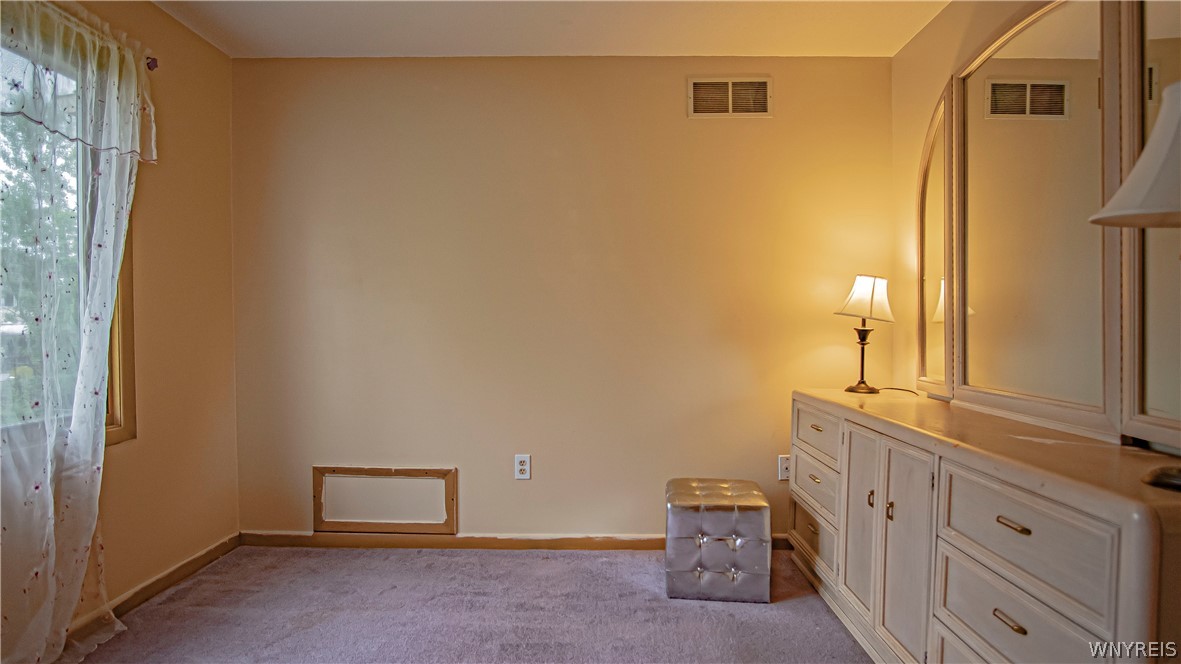 15 Oakwood Common Lancaster, NY 14086 - Photo 26 of 36