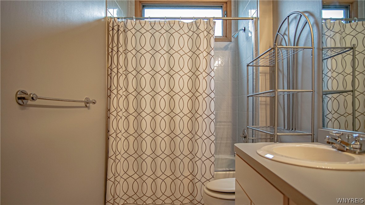 15 Oakwood Common Lancaster, NY 14086 - Photo 30 of 36