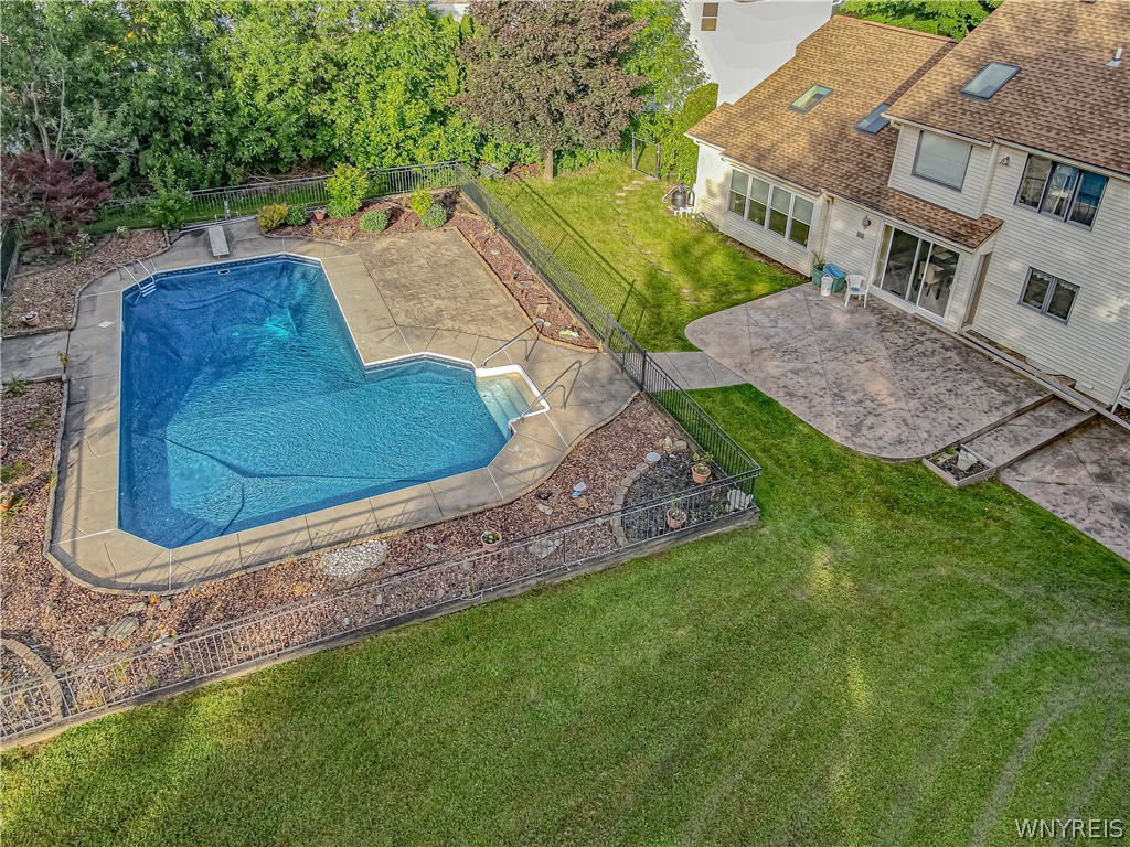 15 Oakwood Common Lancaster, NY 14086 - Photo 35 of 36