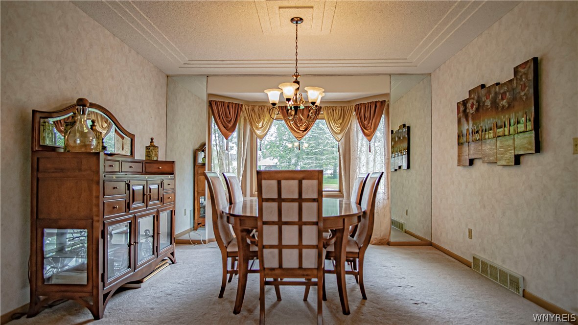 15 Oakwood Common Lancaster, NY 14086 - Photo 8 of 36