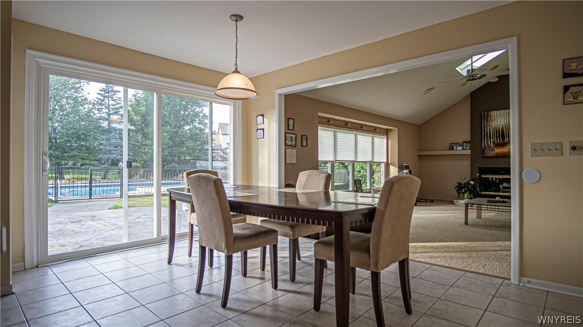 15 Oakwood Common Lancaster, NY 14086 - Photo 10 of 36