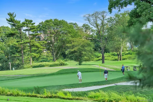 a view of a tennis court