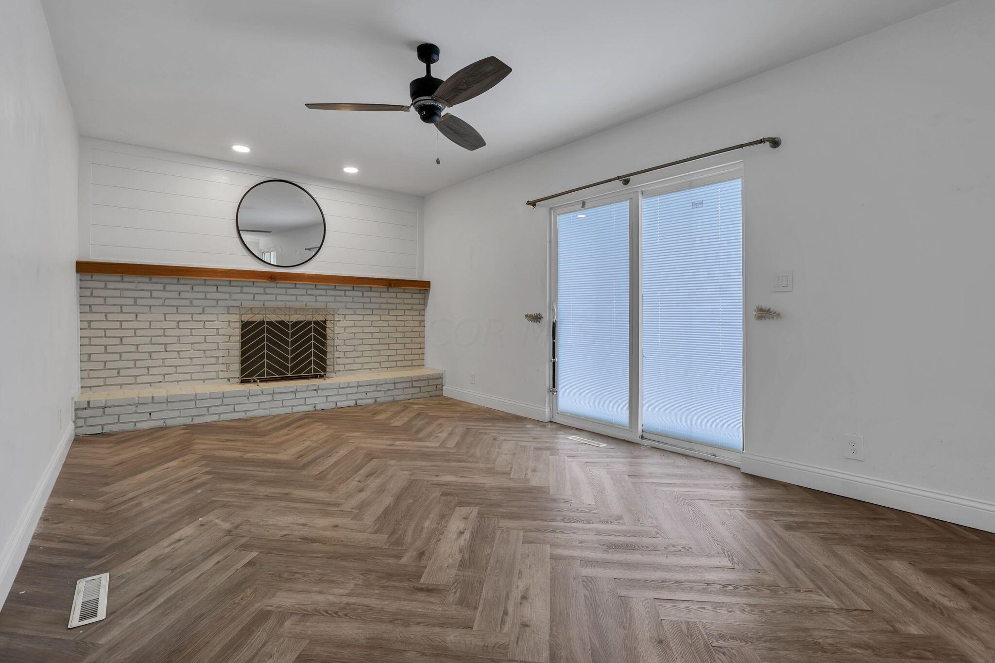 154 Landover Road Columbus, OH 43230 - Photo 23 of 47 Family room