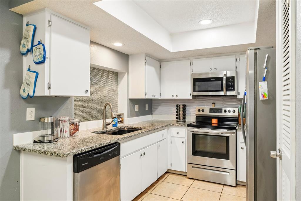13403 Rayburn Road Hudson, FL 34667 - Photo 22 of 70