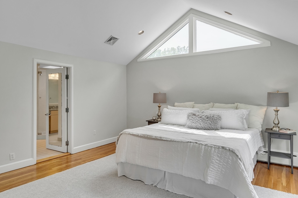 28 Laudholm Road Newton, MA 02458 - Photo 16 of 34 Gallery Image 16