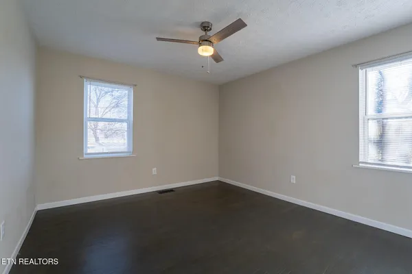 $250,000 | 205 North 12th Street, La Follette, TN 37766