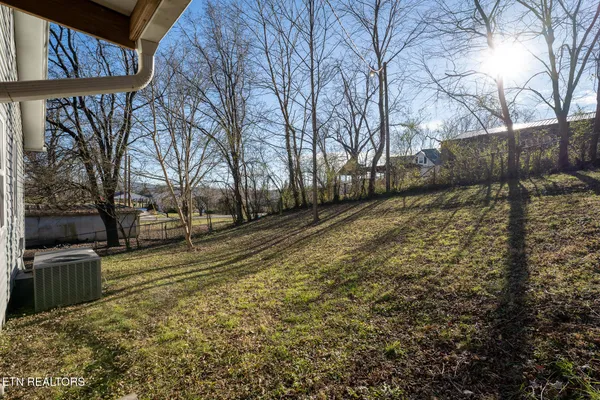 $250,000 | 205 North 12th Street, La Follette, TN 37766