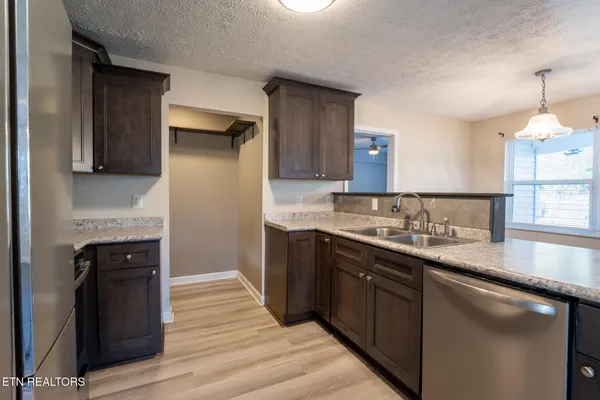 $250,000 | 205 North 12th Street, La Follette, TN 37766