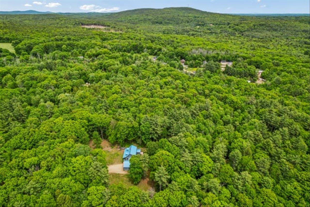 140 North Road Deerfield, NH 03037 - Photo 6 of 52