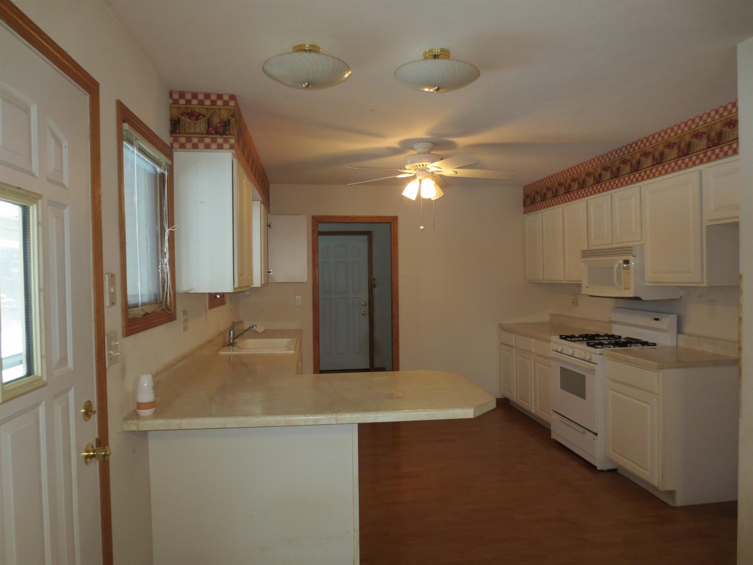 5674 Fitzgerald Road Rockford, IL 61102 - Photo 8 of 20 Gallery Image 8