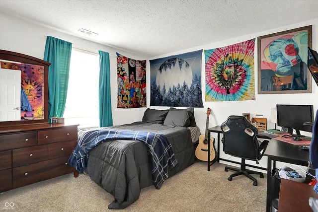 $350,000 | 950 Weeping Way Lane, Avon, IN 46123