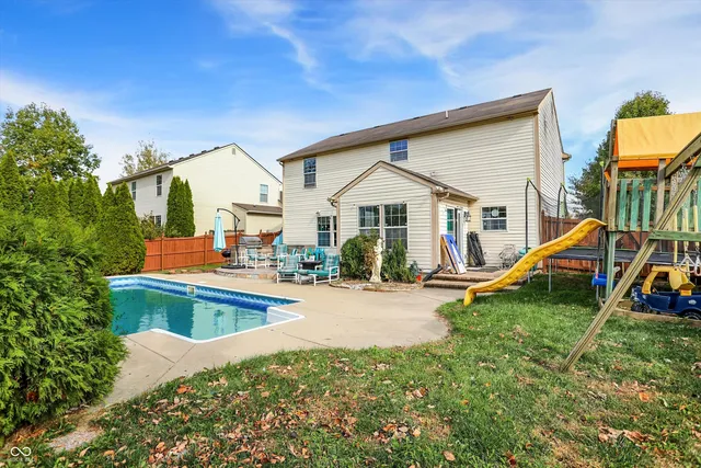 $350,000 | 950 Weeping Way Lane, Avon, IN 46123