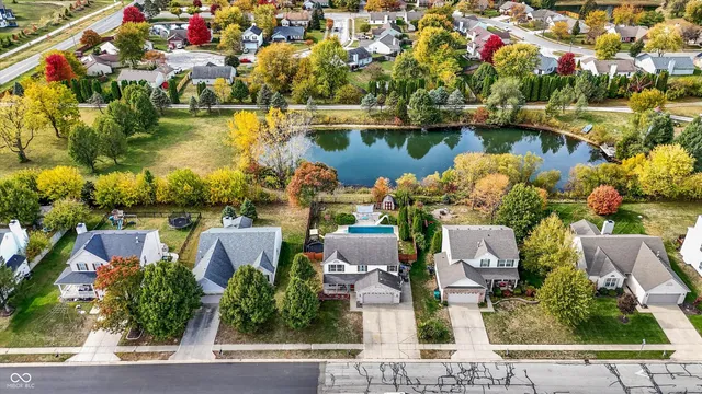 $350,000 | 950 Weeping Way Lane, Avon, IN 46123