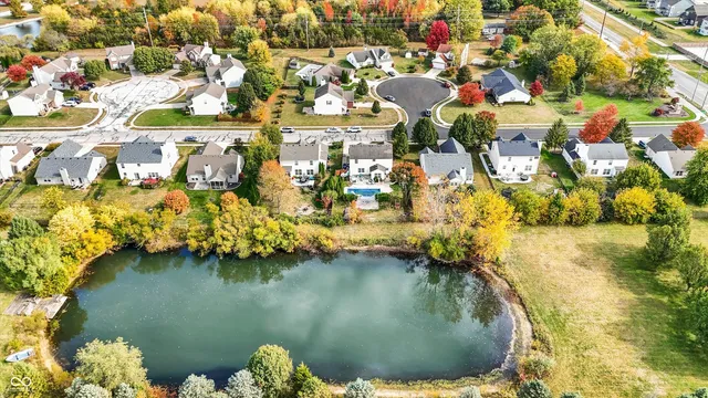 $350,000 | 950 Weeping Way Lane, Avon, IN 46123