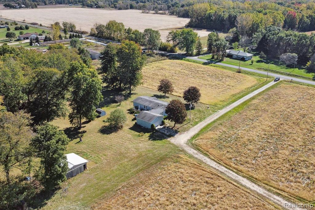 36070 72nd Avenue Decatur, MI 49045 - Photo 1 of 50
