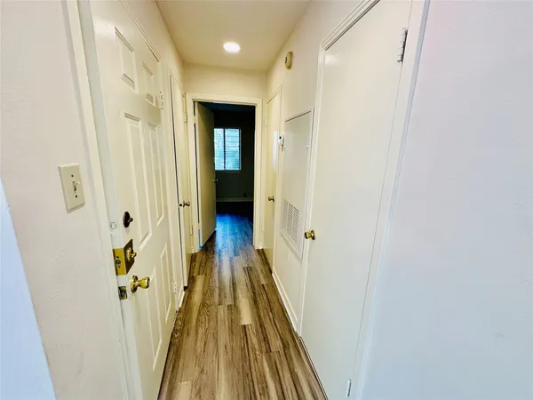$1,195 | 6810 Deatonhill Drive, Unit 116, Austin, TX 78745