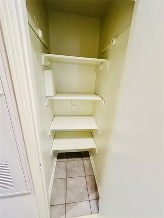 $1,195 | 6810 Deatonhill Drive, Unit 116, Austin, TX 78745