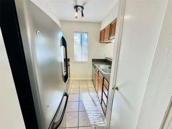 $1,195 | 6810 Deatonhill Drive, Unit 116, Austin, TX 78745