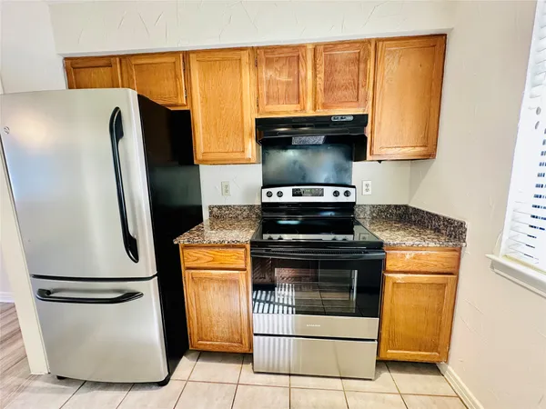 $1,195 | 6810 Deatonhill Drive, Unit 116, Austin, TX 78745