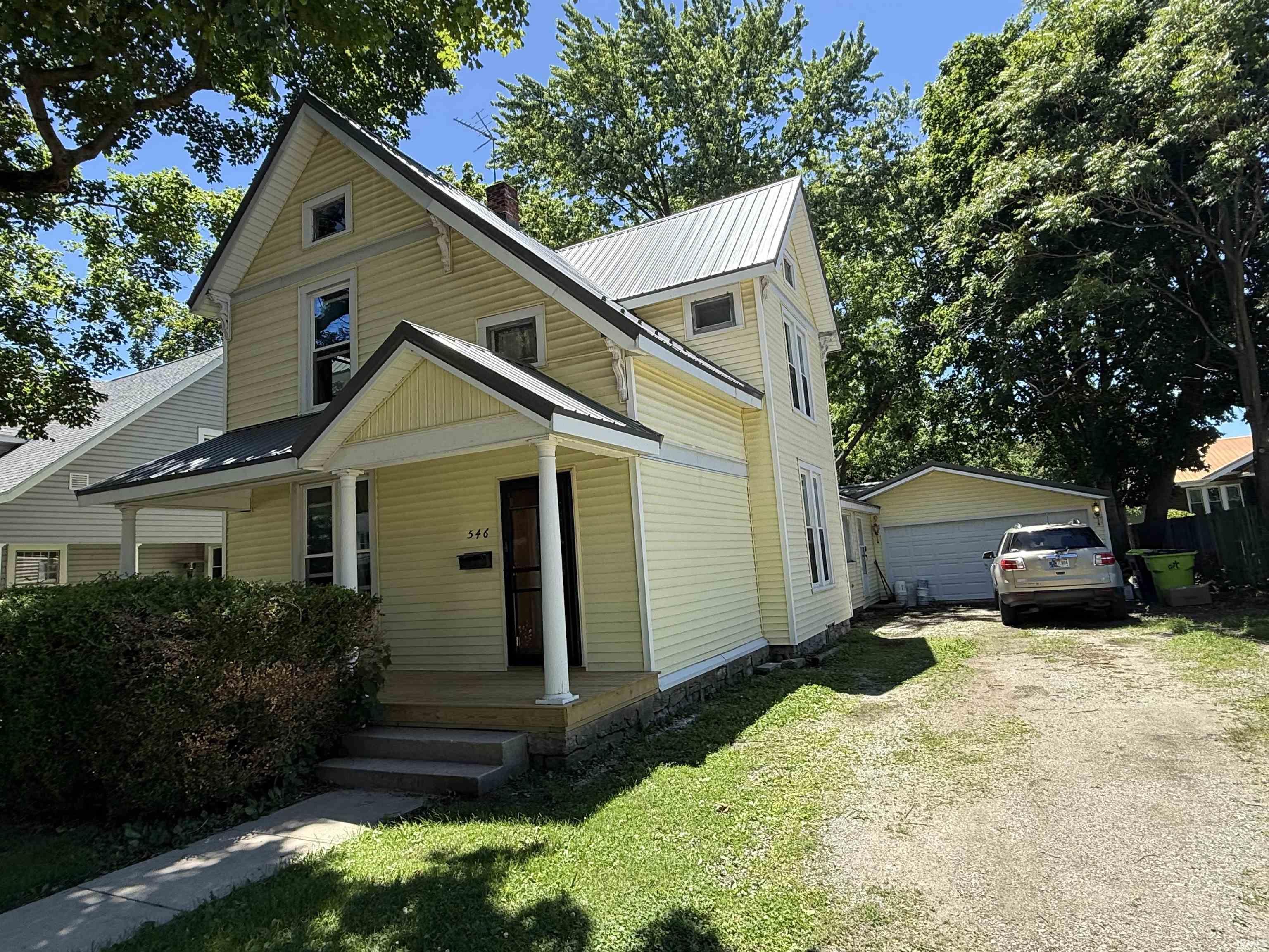 546 Charles Street Huntington, IN 46750 - Photo 1 of 25