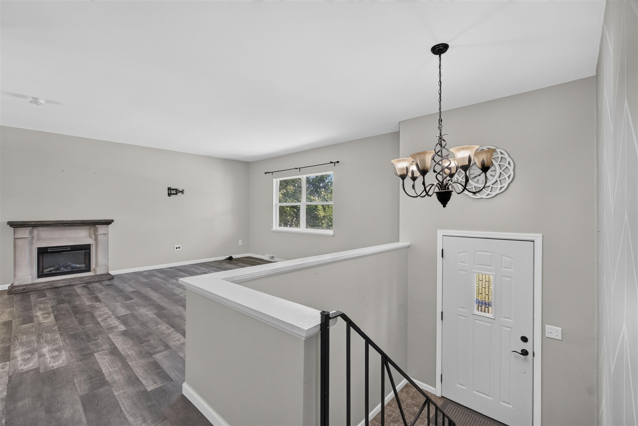 6423 Inverness Lane Jackson, MI 49201 - Photo 8 of 49 Gallery Image 8