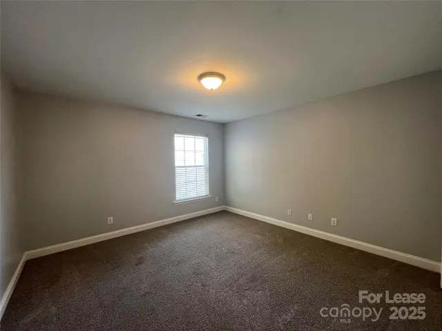 $3,000 | 8601 Fieldcroft Drive, Charlotte, NC 28277