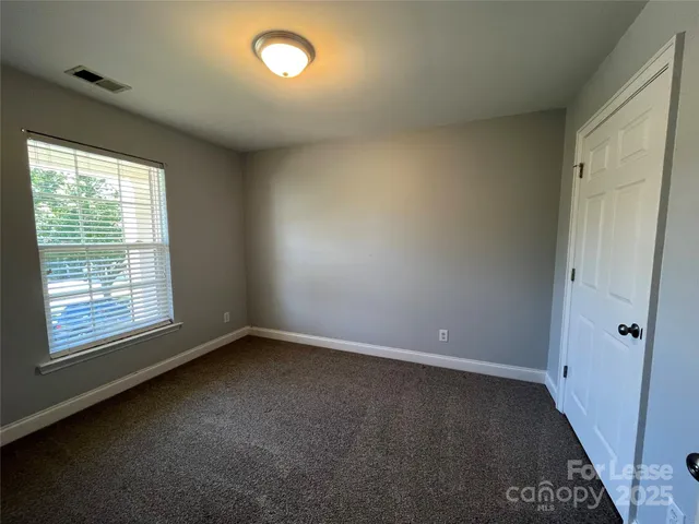 $3,000 | 8601 Fieldcroft Drive, Charlotte, NC 28277