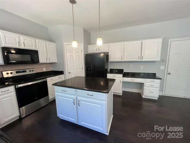 $3,000 | 8601 Fieldcroft Drive, Charlotte, NC 28277