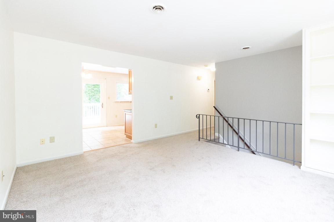 4119 Granby Road Woodbridge, VA 22193 - Photo 11 of 26 Living Room
