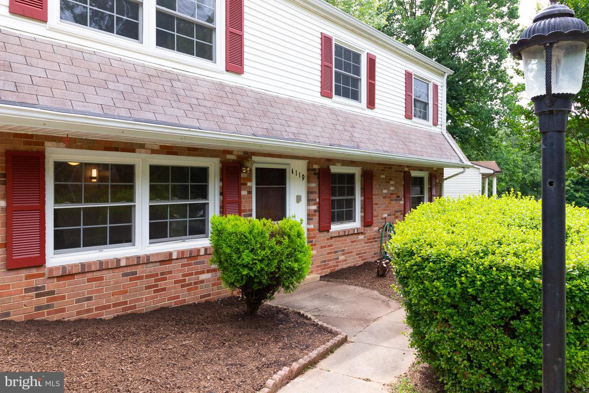 4119 Granby Road Woodbridge, VA 22193 - Photo 3 of 26 Exterior (Front)