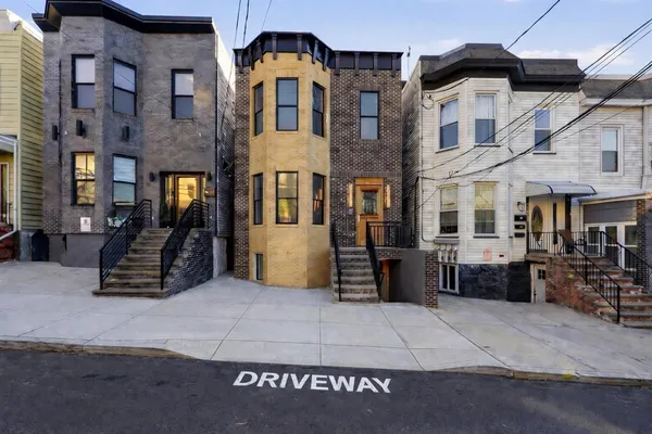 $1,299,000 | 821 18th Street, Union City, NJ 07087