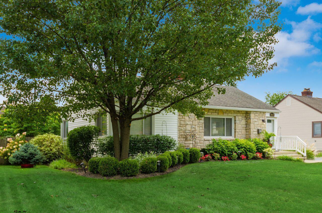 2025 Zollinger Road Columbus, OH 43221 - Photo 42 of 53 L_2025_Zollinger_Rd003