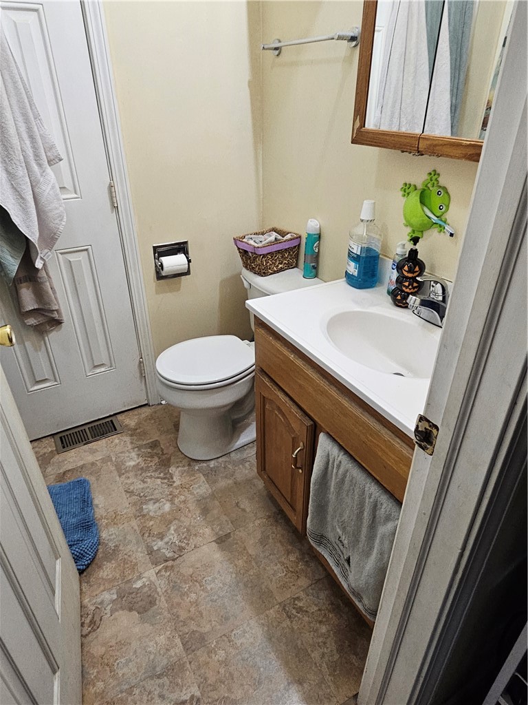 88 North Division Street Auburn, NY 13021 - Photo 12 of 14