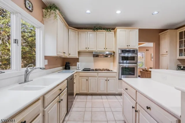 $1,395,000 | 19 Robin Road, Warren, NJ 07059