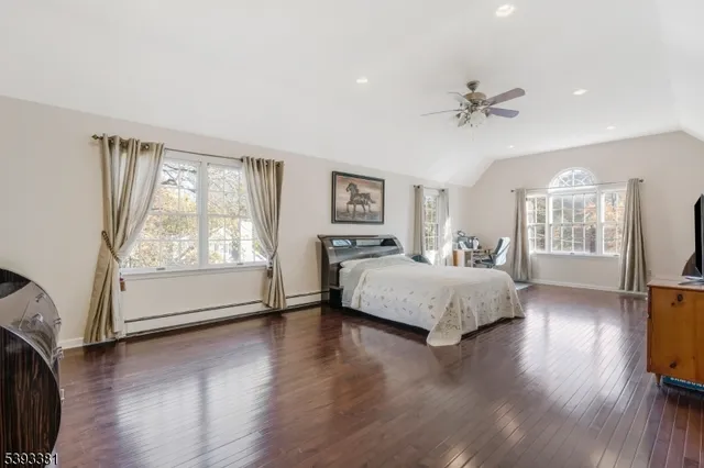 $1,395,000 | 19 Robin Road, Warren, NJ 07059