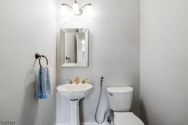 $1,395,000 | 19 Robin Road, Warren, NJ 07059