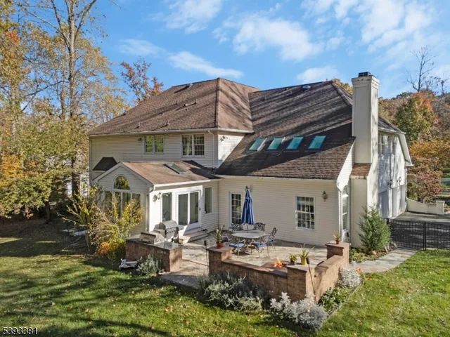 $1,395,000 | 19 Robin Road, Warren, NJ 07059