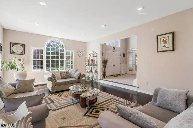 $1,395,000 | 19 Robin Road, Warren, NJ 07059