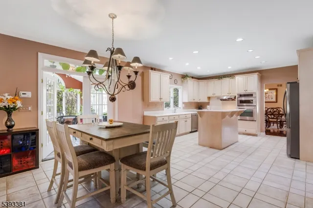 $1,395,000 | 19 Robin Road, Warren, NJ 07059