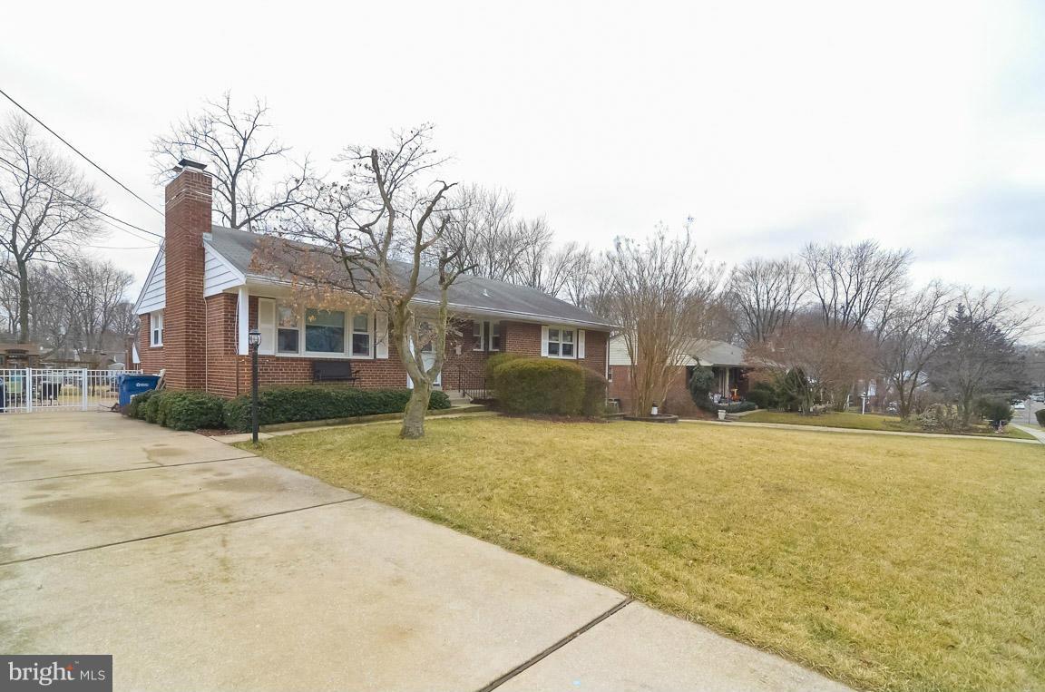 7511 Gresham Street Springfield, VA 22151 - Photo 2 of 30 Exterior (Front)