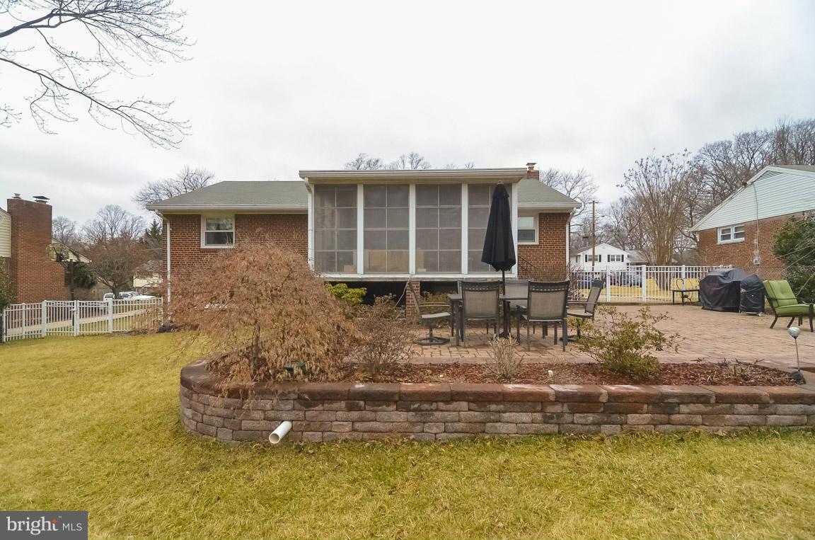 7511 Gresham Street Springfield, VA 22151 - Photo 28 of 30 Exterior (Rear)