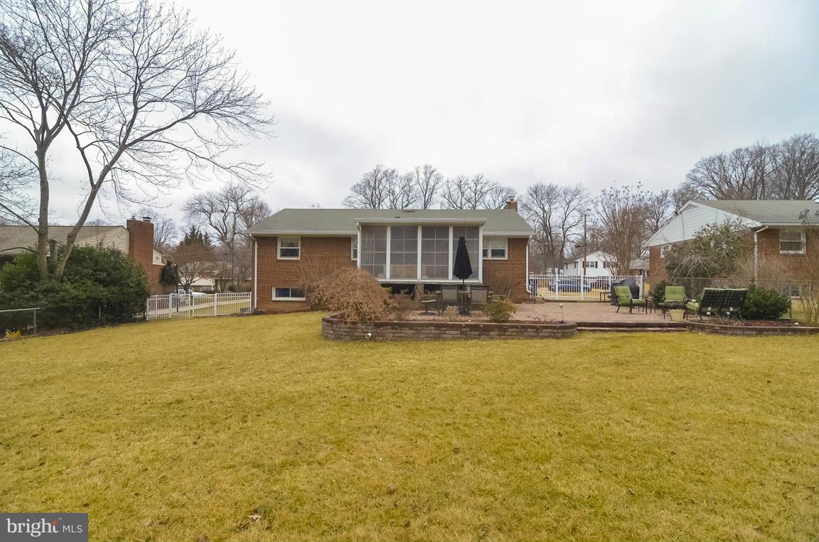 7511 Gresham Street Springfield, VA 22151 - Photo 29 of 30 Exterior (Rear)