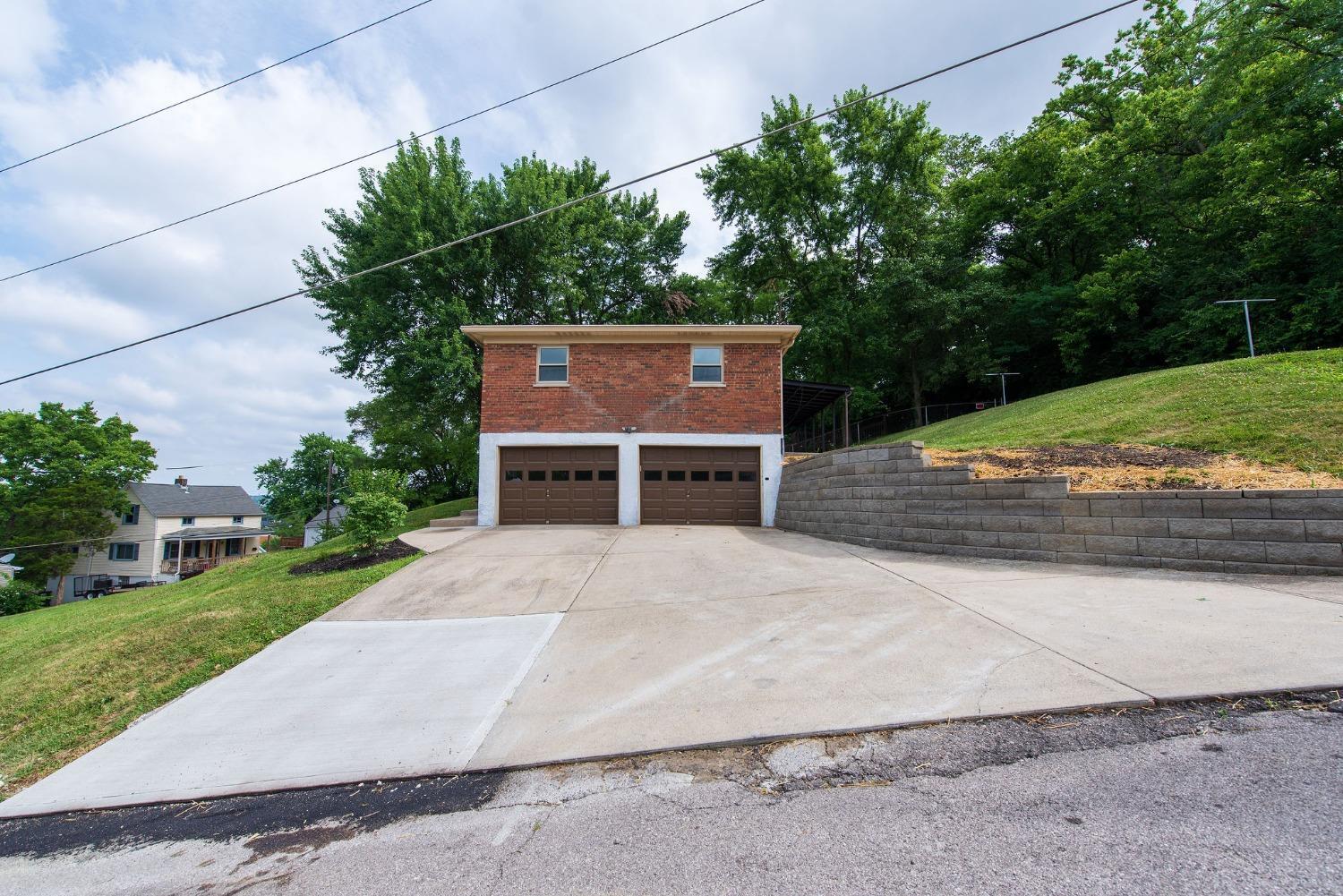 1306 4th Street Reading, OH 45215 - Photo 4 of 35